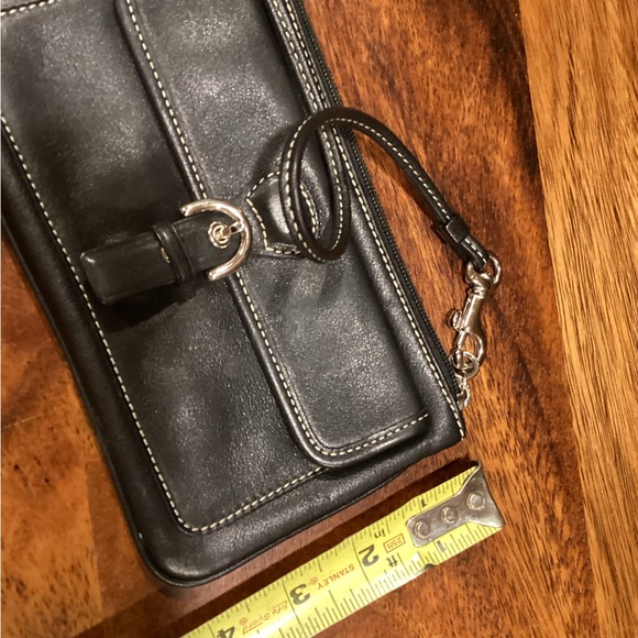 Coach wristlet wallet. - Picture 7 of 9